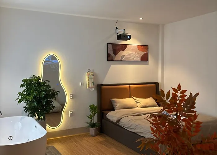Hn House