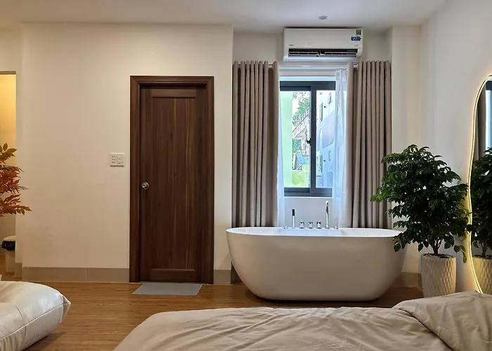 Hn House